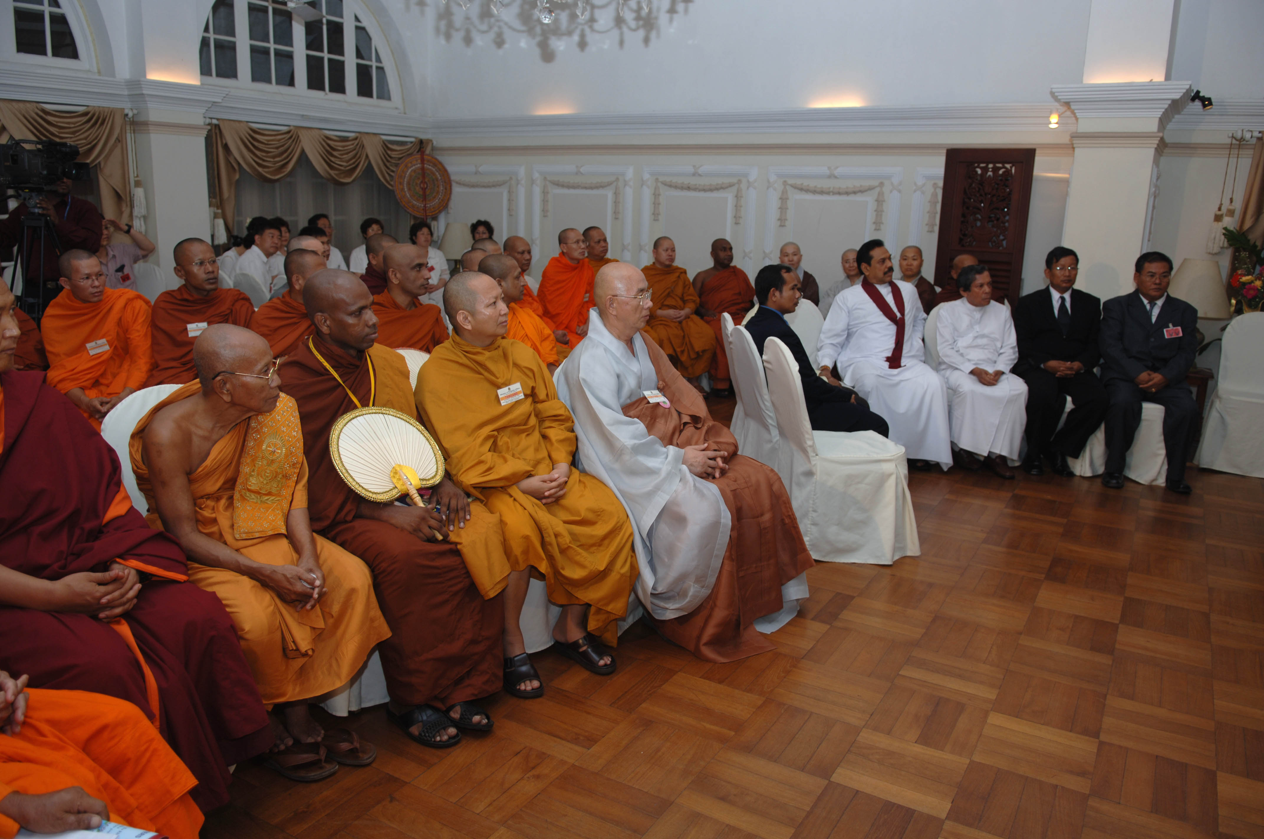 at President house on 17.05.2006 vesak day 6.jpg